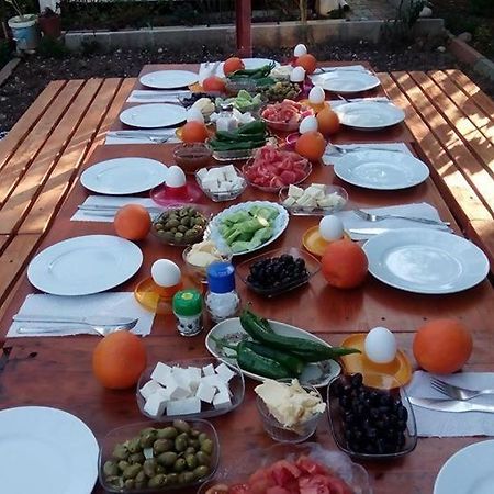 Keramos Pansiyon Finike Exterior foto