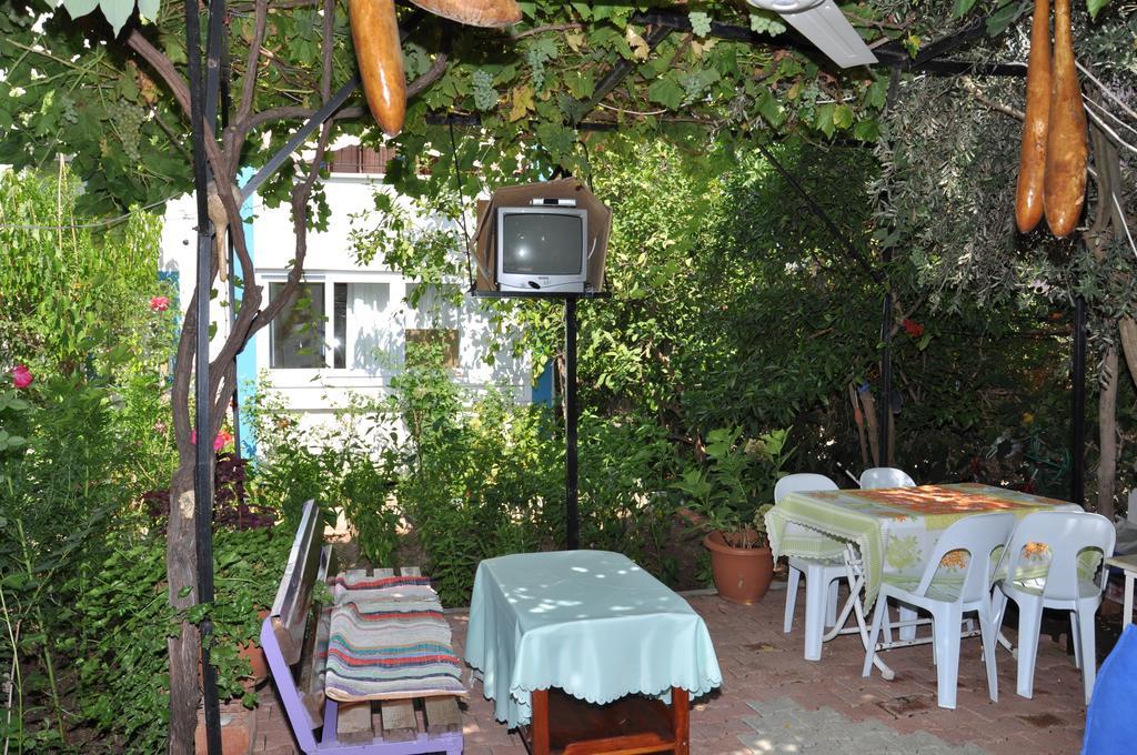 Keramos Pansiyon Finike Exterior foto