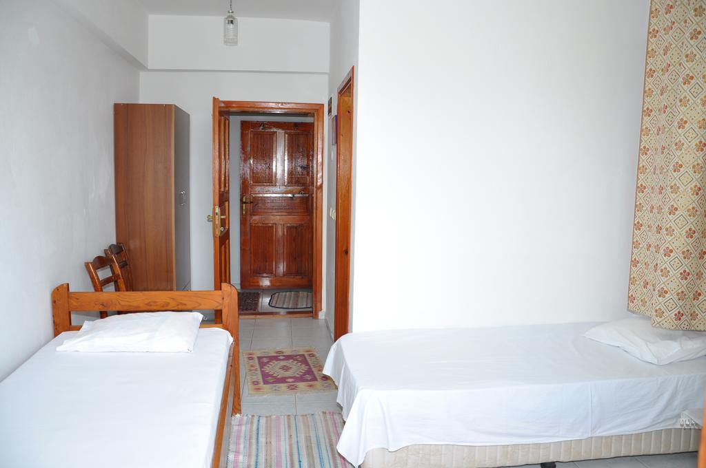 Keramos Pansiyon Finike Zimmer foto