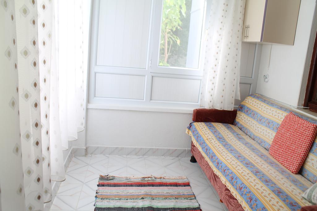 Keramos Pansiyon Finike Exterior foto