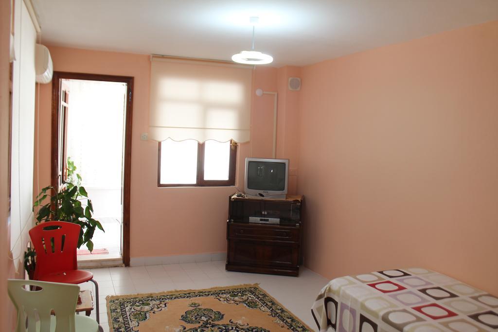 Keramos Pansiyon Finike Exterior foto